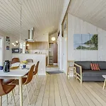 Selja - 15m From The Sea By Interhome